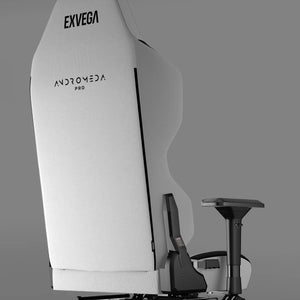 Exvega Andromeda Pro Arctic oyuncu koltuğu, rahat ve ergonomik tasarımıyla bilgisayar başında kullanıma uygun.