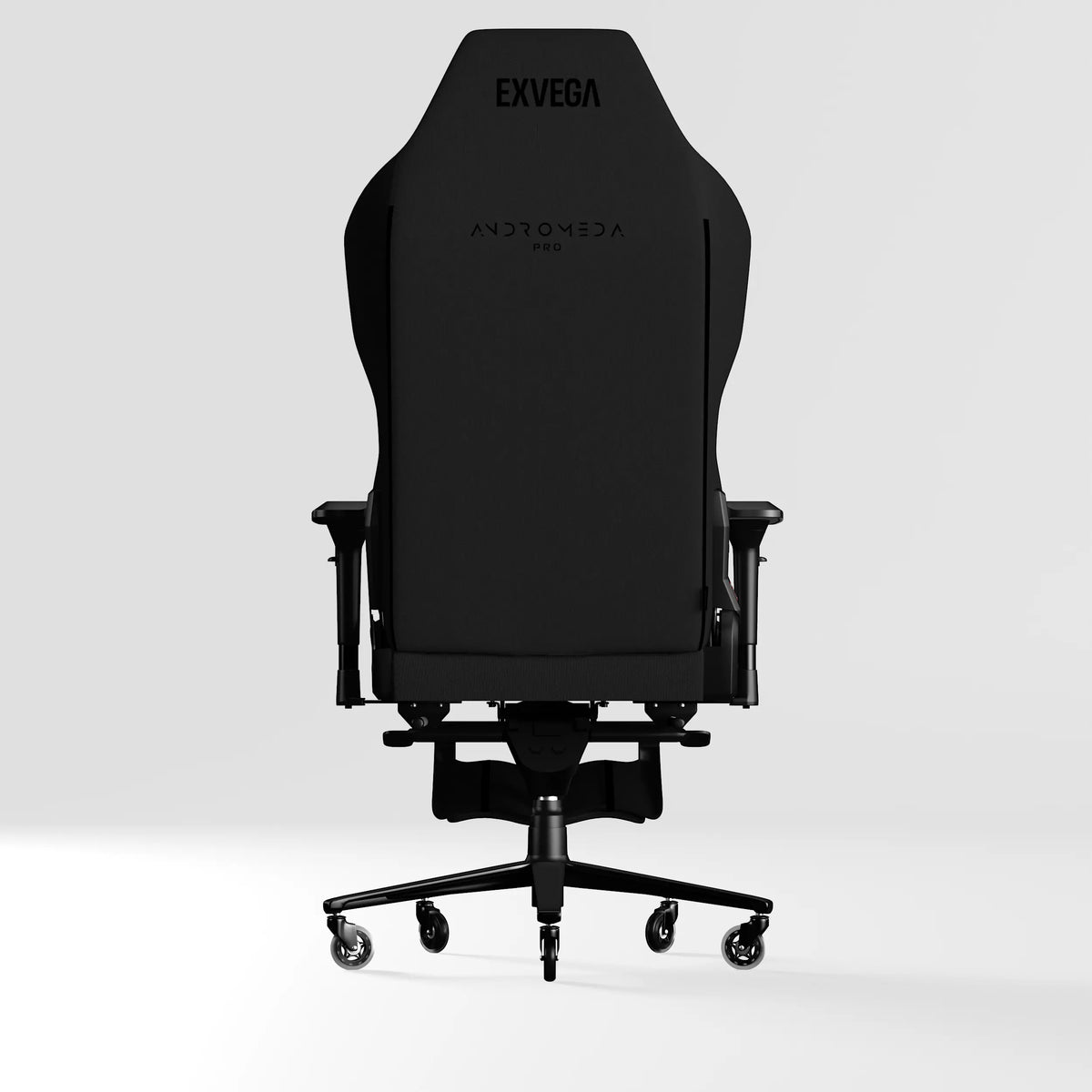 Exvega Andromeda Pro siyah oyuncu koltuğu, ergonomik tasarım ve rahat oturma pozisyonu sunuyor.